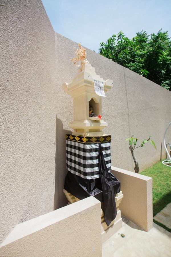 Donguri House Bali Bed & Breakfast Jimbaran  Exterior photo